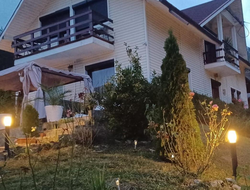 Casa Irina Villa Piatra Neamt Exterior photo